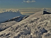 50 Ed ora in cresta pestando neve andiamo in Aralalta (2008 m)